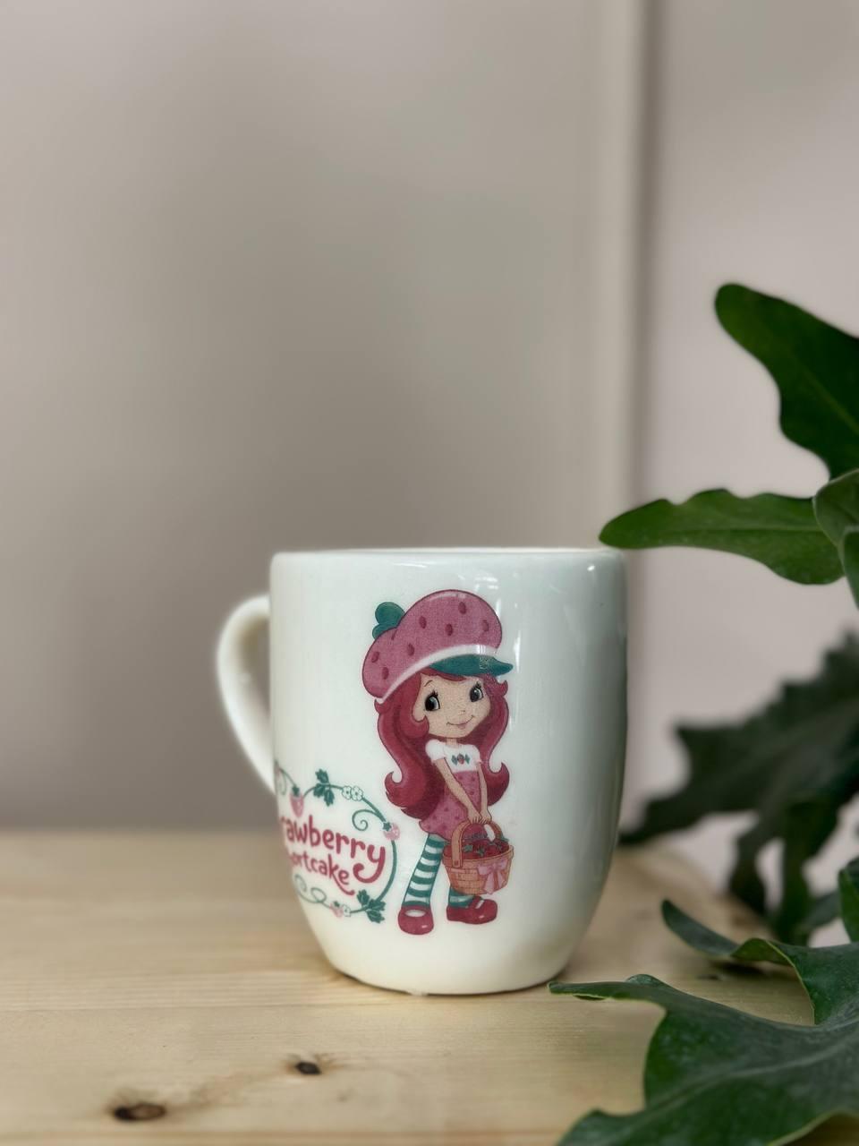 ماگ دختر توت فرنگی