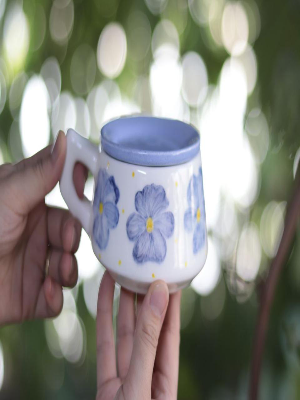 ماگ گل بنفشه درب دار